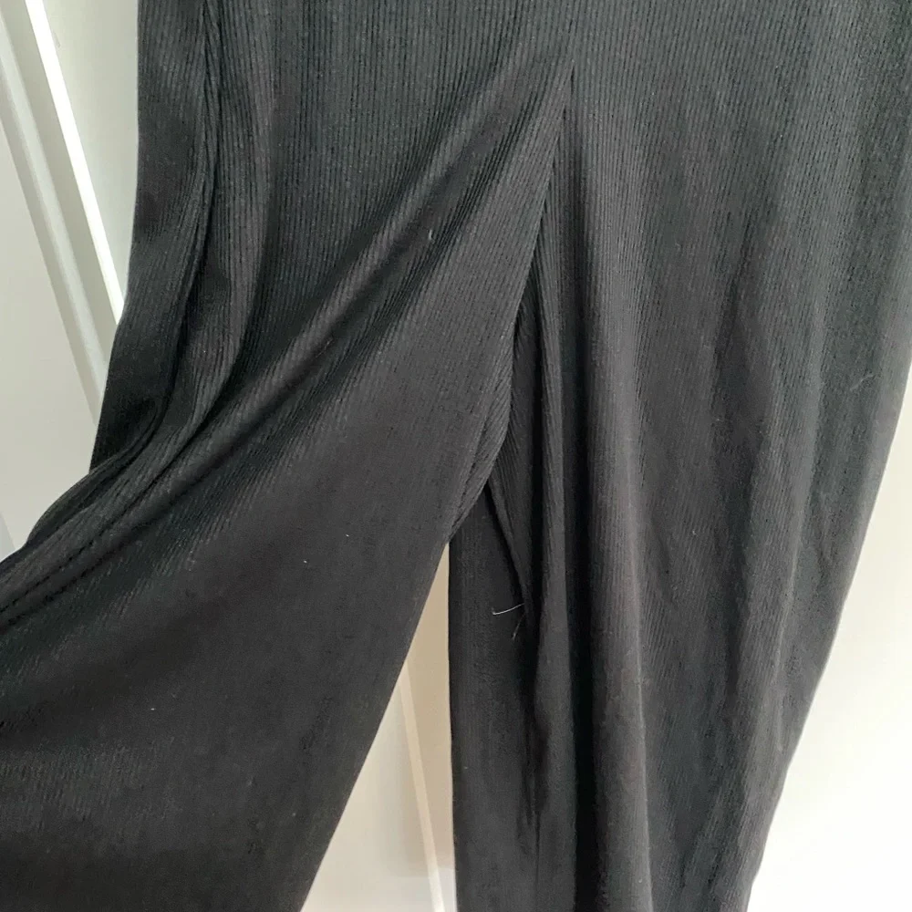 Missguided square neck ribbed culotte jumpsuit, black, Size 10, BNWT 💕 - Picture 5 of 9